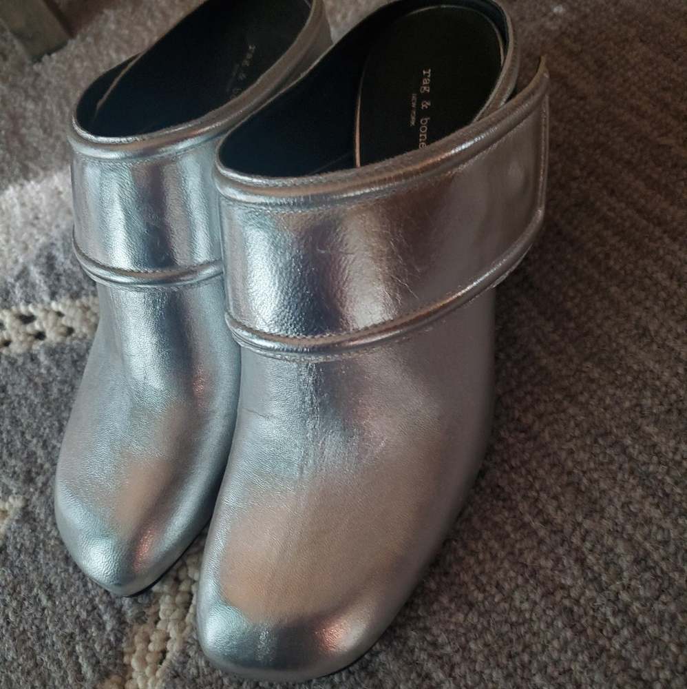 Rag & bone "Elliot" silver mules / size euro 37 will fit 6.5-7 us